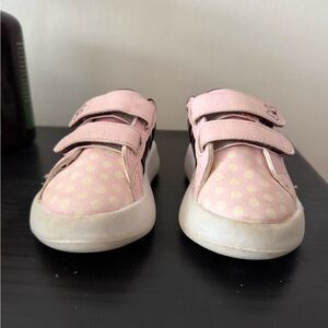 Adidas Grand Court Toddler Size 8 Minnie Mouse sneakers